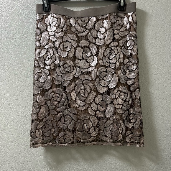 BCBGMaxAzria Dresses & Skirts - BCBGMaxAzria Floral Lace Pencil Skirt in Taupe